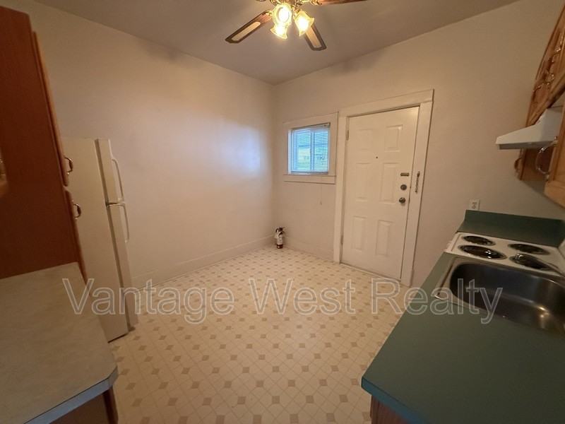 103 Winnipeg St - Photo 5 of 6