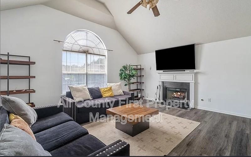 3644 Gray Birch Dr - Photo 2 of 12