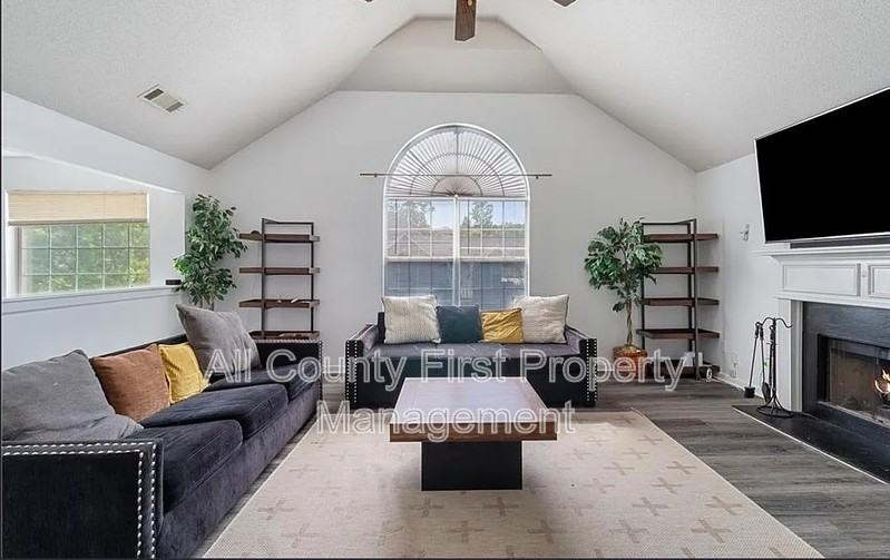 3644 Gray Birch Dr - Photo 4 of 12