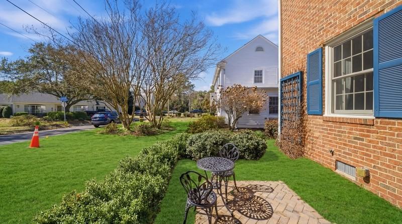 1402 Trouville Ave - Photo 3 of 39