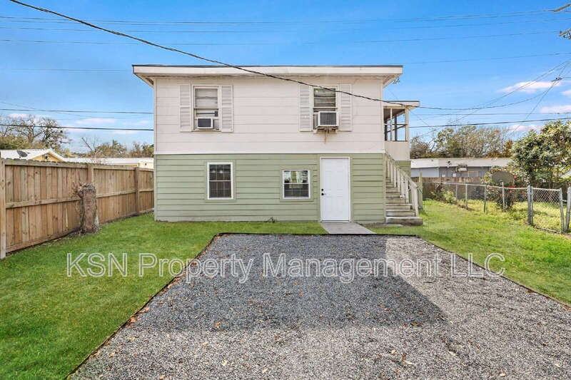 2015 E 58th St - Photo 3 of 26