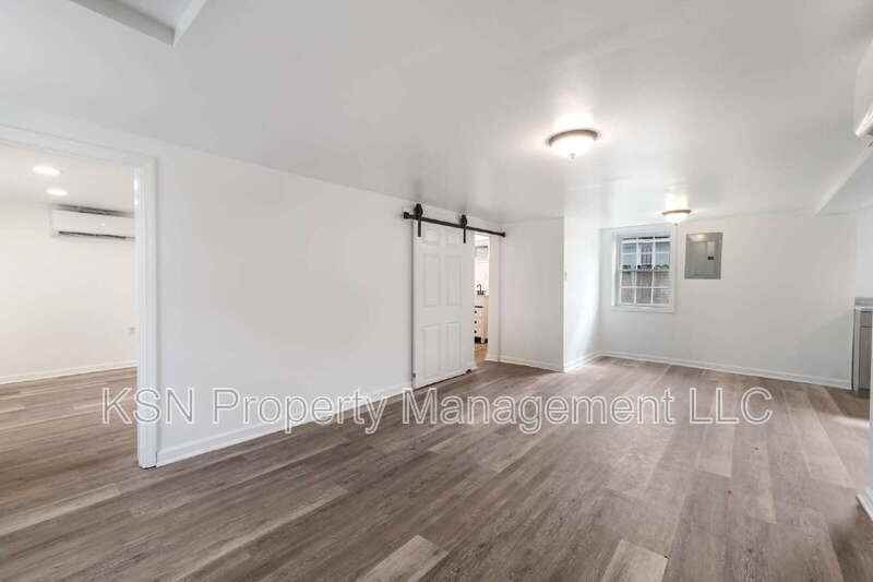 2015 E 58th St - Photo 6 of 26