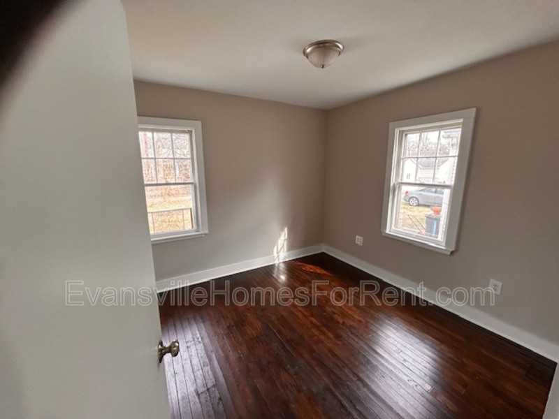 1032 Covert Ave - Photo 4 of 5