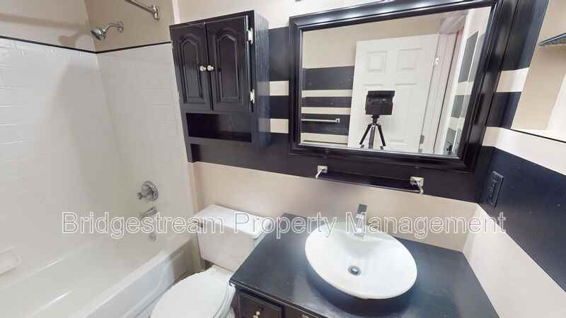 6591 Brigham Sq #7 - Photo 7 of 10