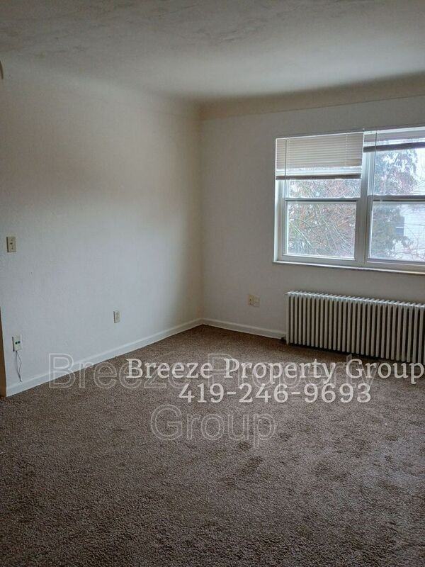 2445 W Bancroft St #2155-11 - Photo 2 of 5