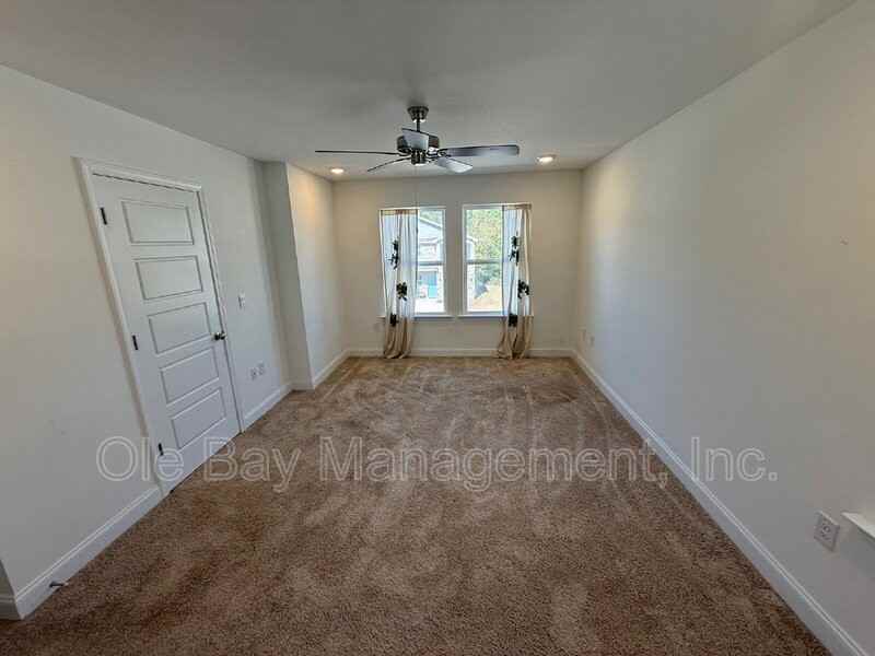 6794 Spaniel Dr - Photo 4 of 9