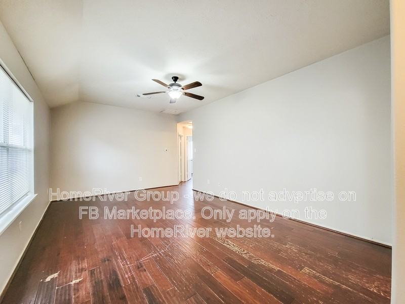 7206 Cool Springs Ct - Photo 4 of 19