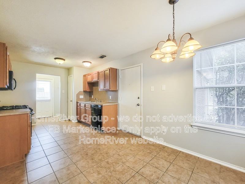 7206 Cool Springs Ct - Photo 6 of 19