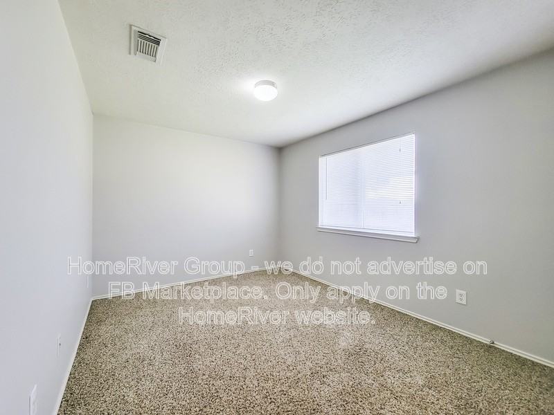 7206 Cool Springs Ct - Photo 4 of 22