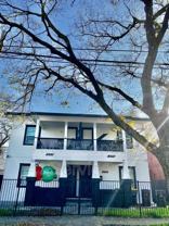 202 W Oak St - Photo 1 of 1