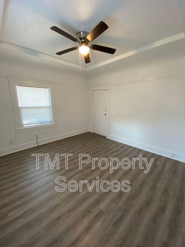 202 W Oak St - Photo 7 of 24