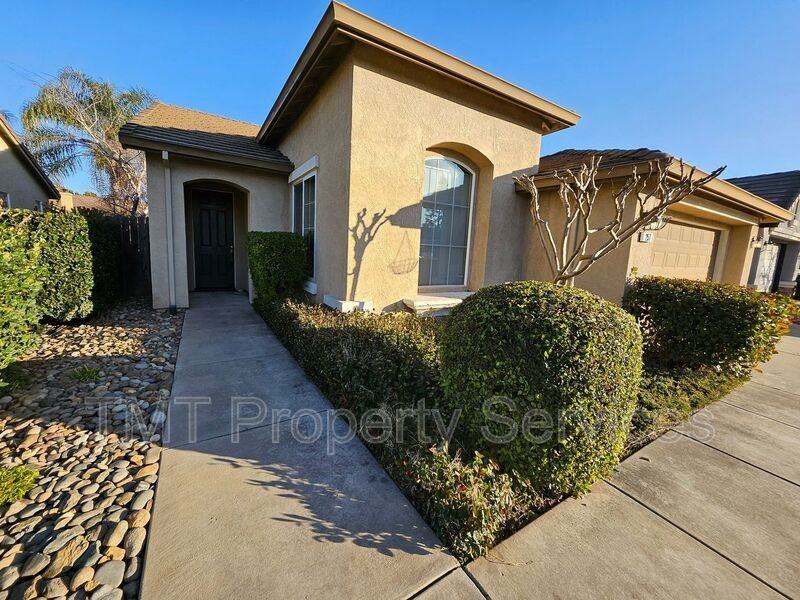 257 Oriole Ln - Photo 5 of 33