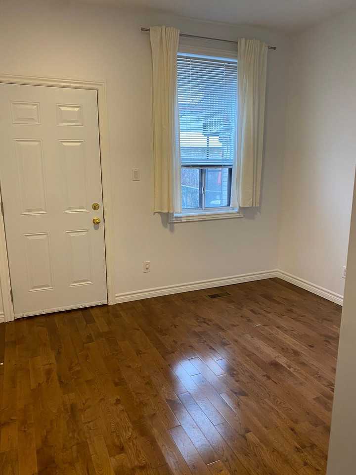 Beverley St & D'Arcy St - Photo 4 of 8