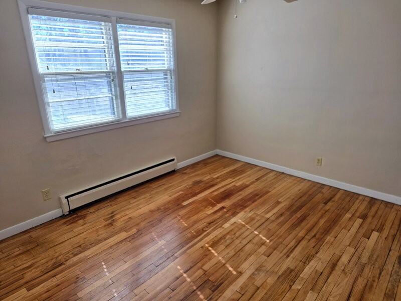 2820 Kingman Blvd #2 - Photo 7 of 38