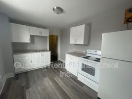featured image of 229 Mckellar St S #2