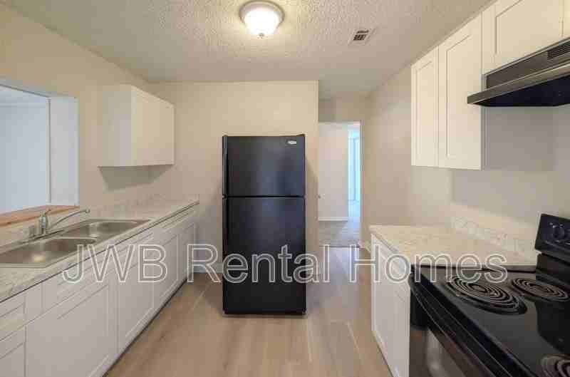 6829 Van Gundy Rd - Photo 4 of 19