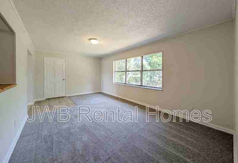 6829 Van Gundy Rd - Photo 6 of 19