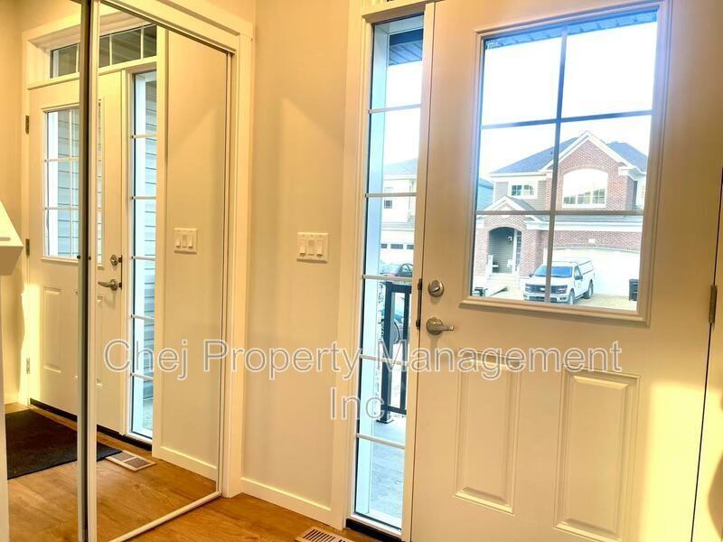 2036 208 St Nw - Photo 2 of 19