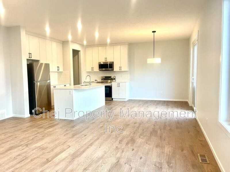 2036 208 St Nw - Photo 4 of 19