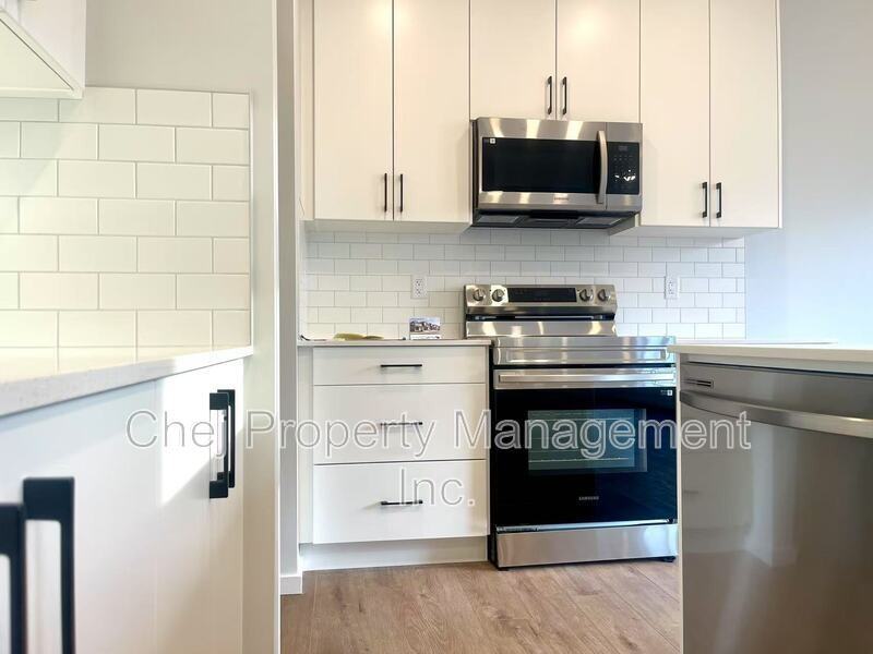 2036 208 St Nw - Photo 5 of 19