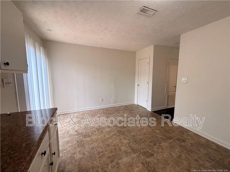 5829 Aftonshire Dr - Photo 6 of 13