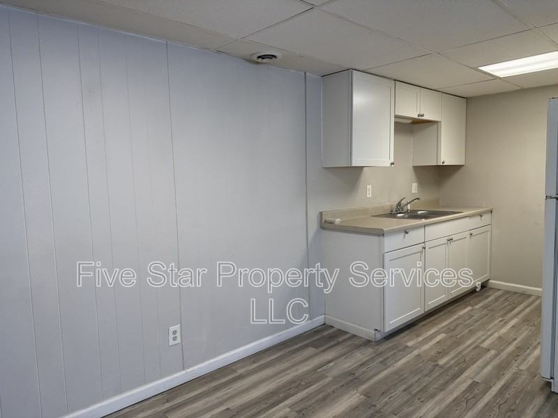 205 W Allen St #116 - Photo 3 of 6