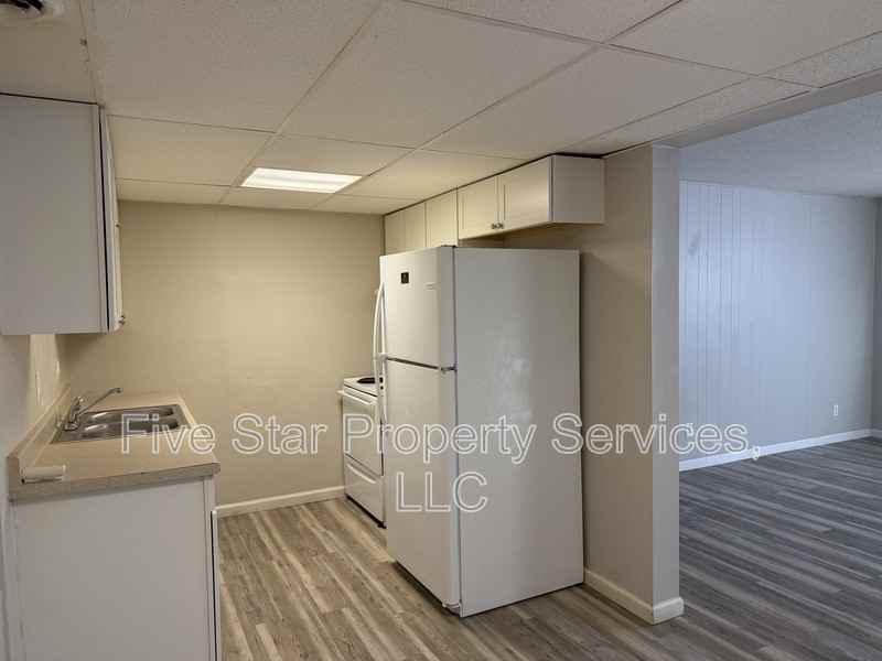 205 W Allen St #116 - Photo 4 of 6