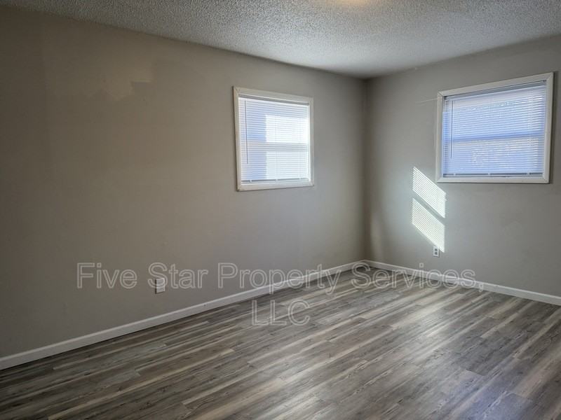 205 W Allen St #116 - Photo 6 of 6