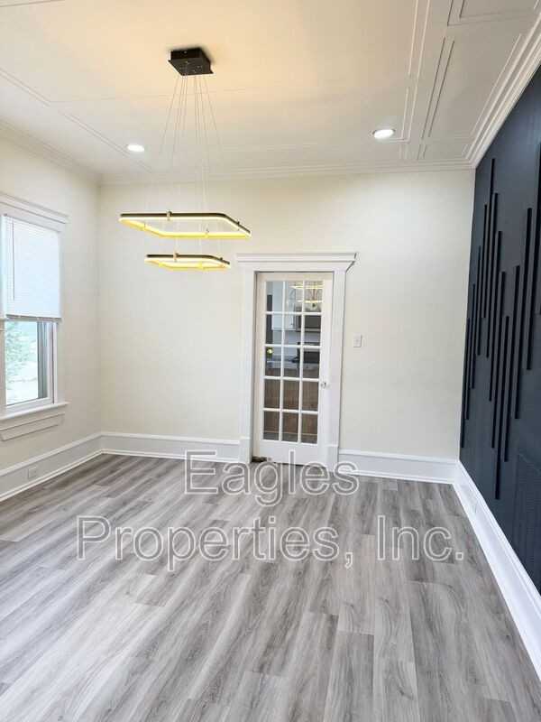 512 N Pineview Ave - Photo 7 of 34