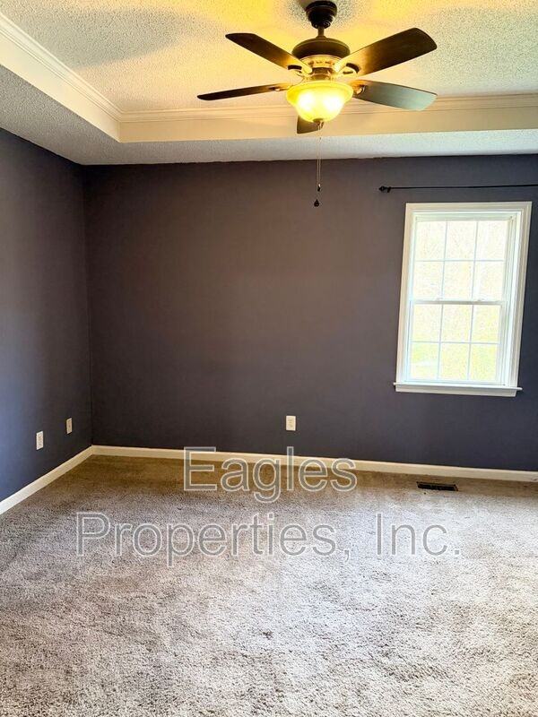 306 Marlin Ln - Photo 5 of 15