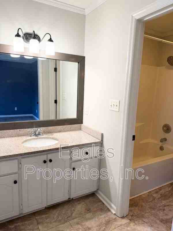 306 Marlin Ln - Photo 7 of 15