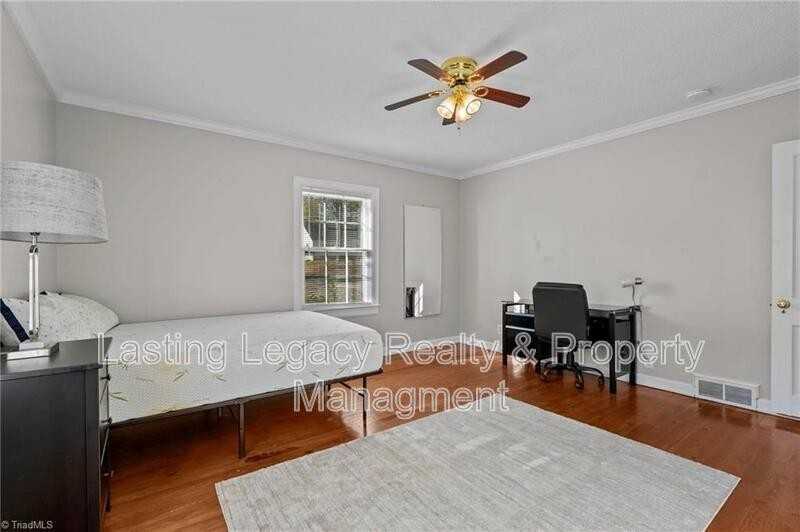 156 Rosedale Cir - Photo 6 of 6