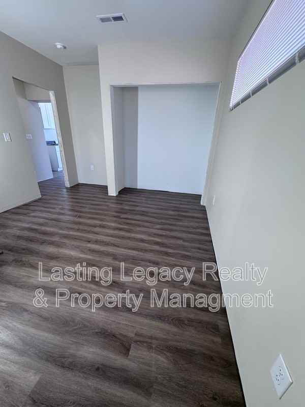 441 E Depot St - Photo 5 of 6