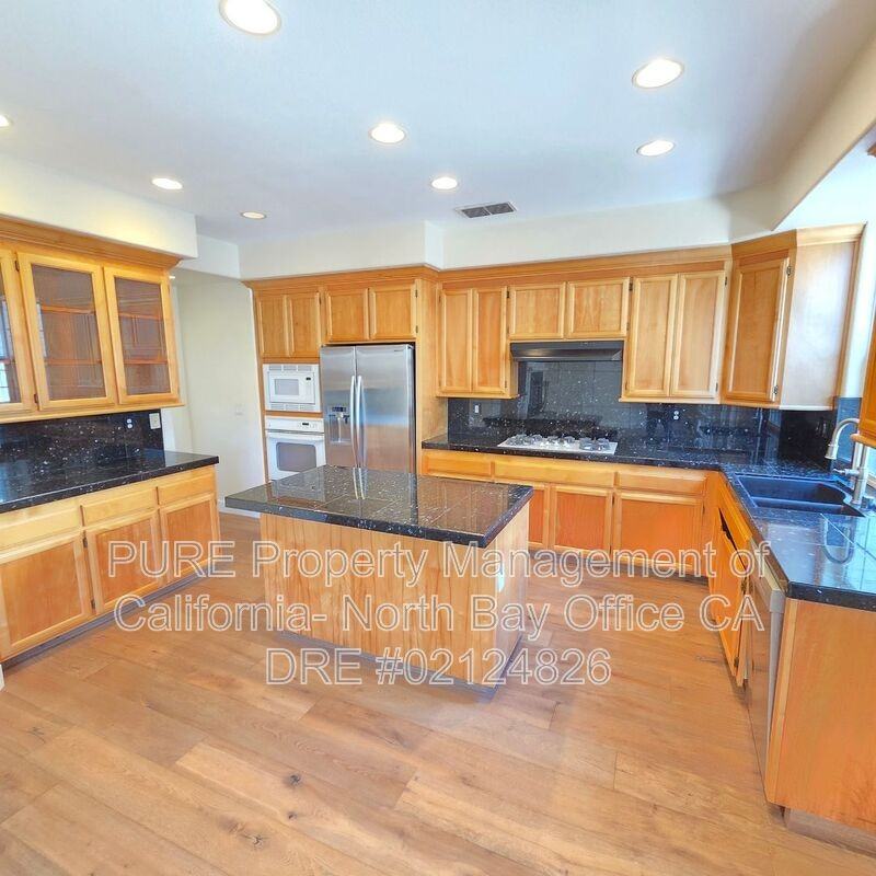 565 Jorgensen St #MAIN - Photo 3 of 21