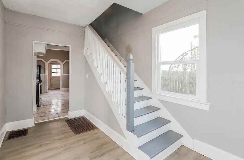 2632 Cypress Avenue - Photo 2 of 9