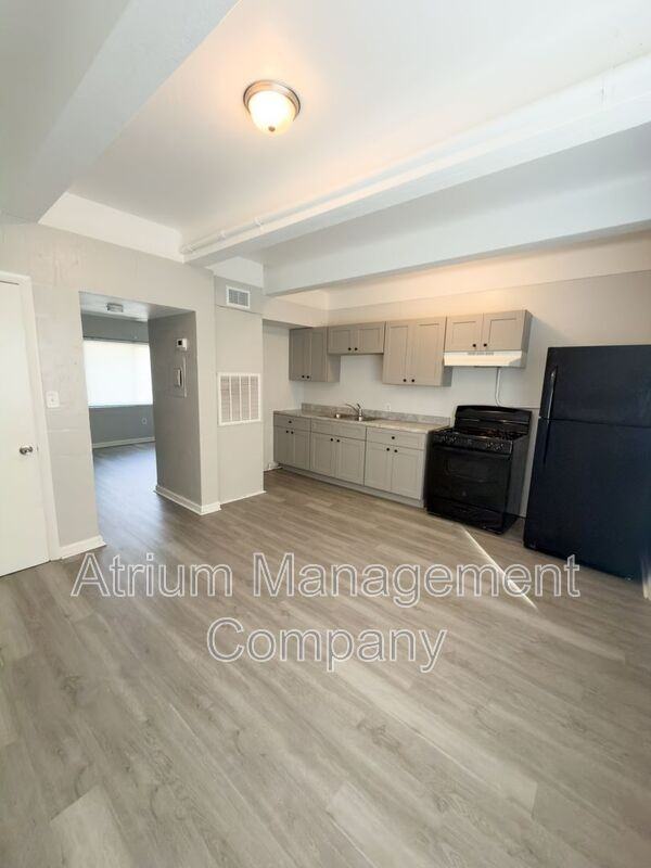 825 E University Blvd #109 - Photo 6 of 15