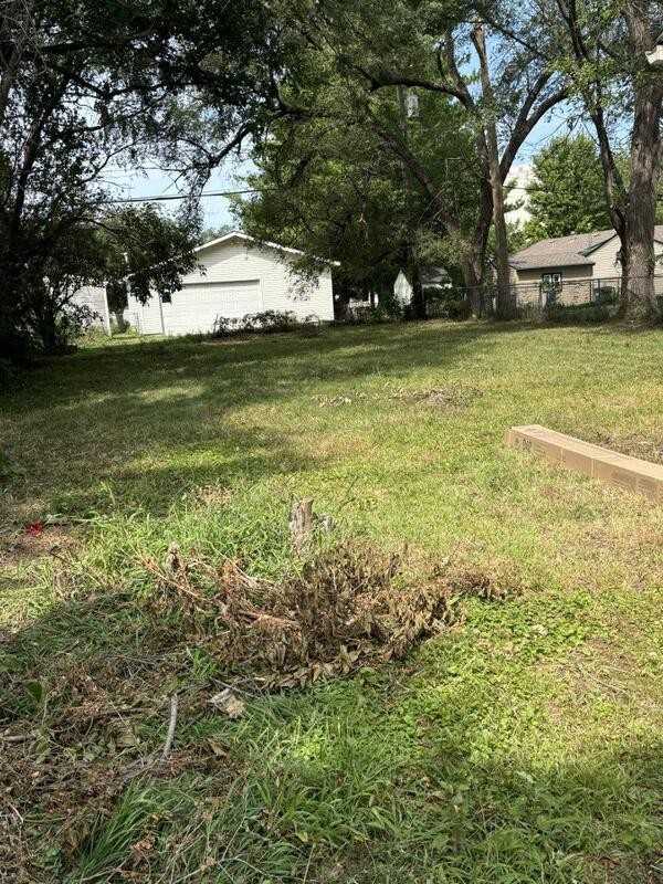 2221 N 31st St - Photo 2 of 11