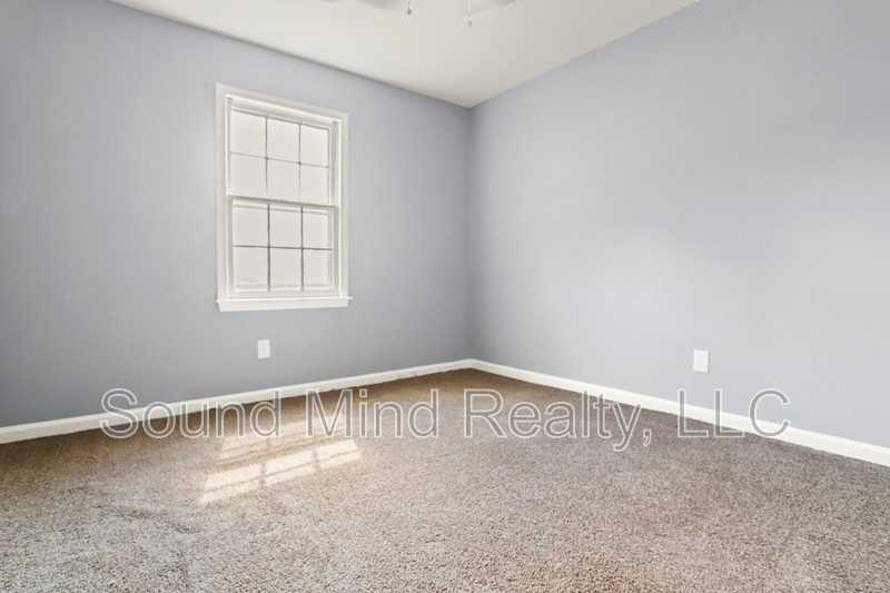 1322 Sportsman Trl - Photo 6 of 10