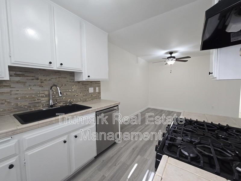 475 E Orange Grove Ave #J - Photo 2 of 11