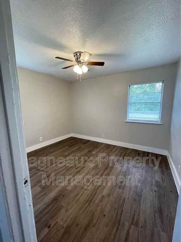 1205 Sunset Dr - Photo 6 of 7