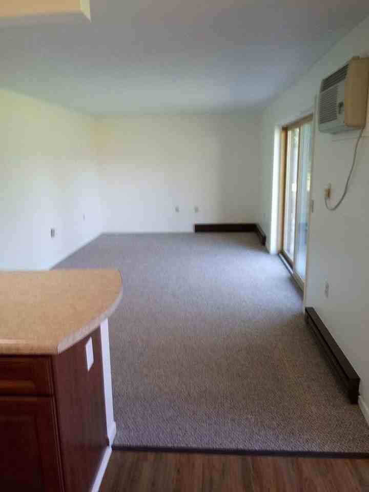 Maple Knoll Apartments - Photo 2 of 4