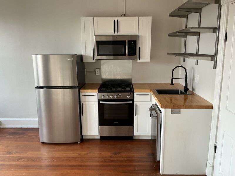 920 Washington Ave #5 - Photo 4 of 18