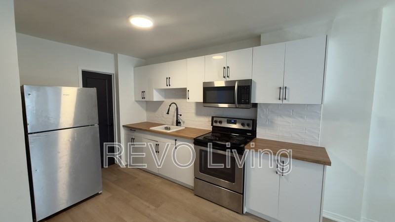 187 Church St #8 - Photo 2 of 5