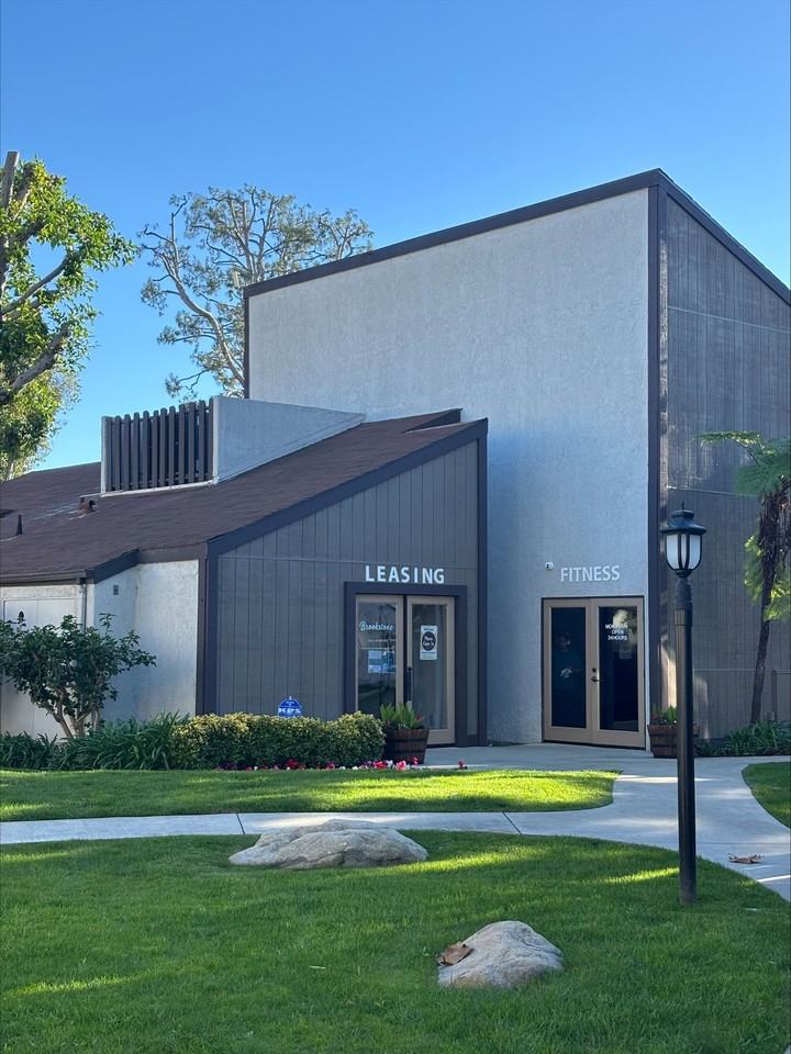 Brookstone - Photo 7 of 50