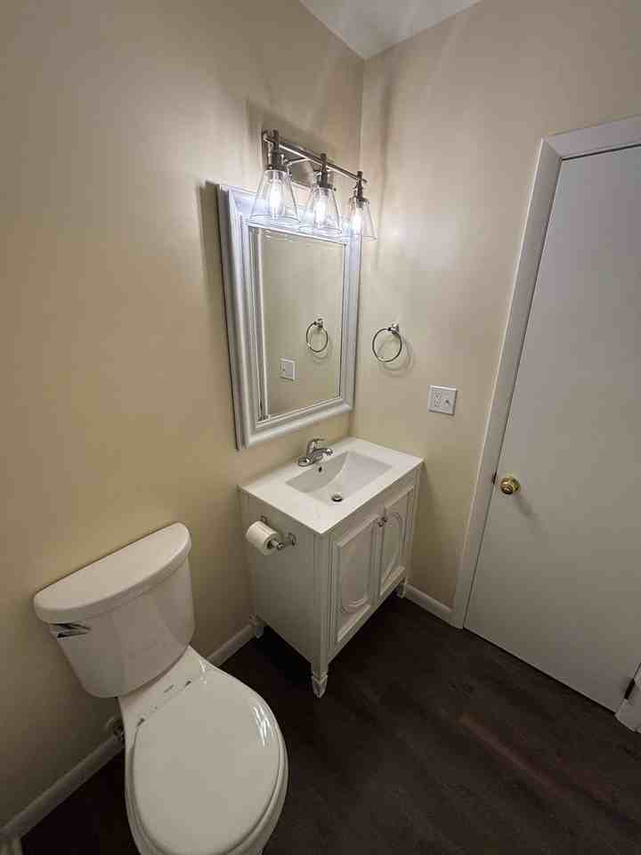 6617 Brackett Rd - Photo 7 of 30