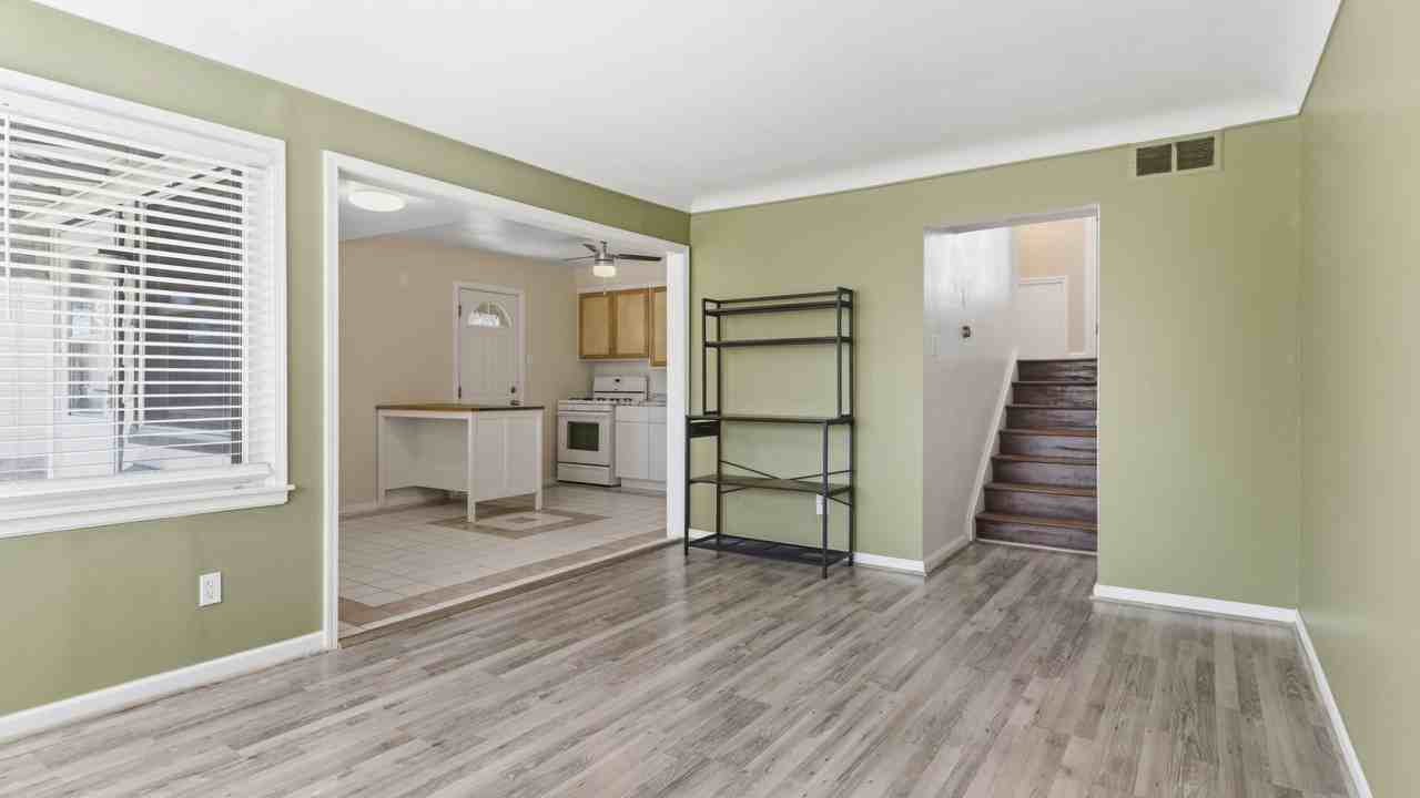 2116 Michigan Blvd. *EPM* - Photo 5 of 15