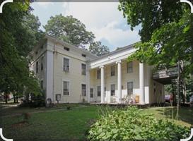 featured image of 131 W Main St