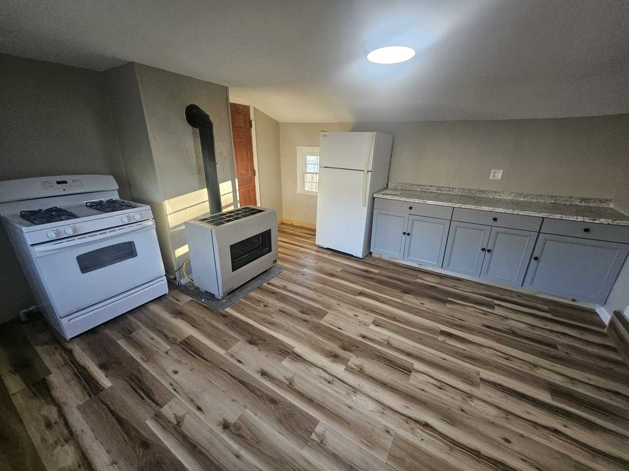 131 West Main Street - Photo 4 of 6