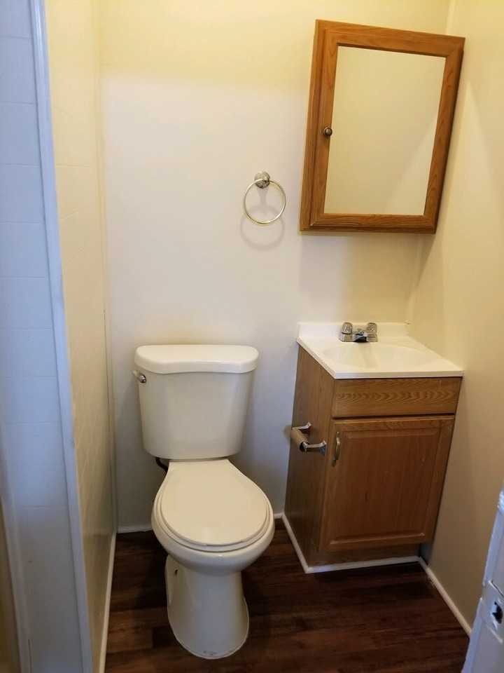 809 North Park Street - Photo 4 of 6