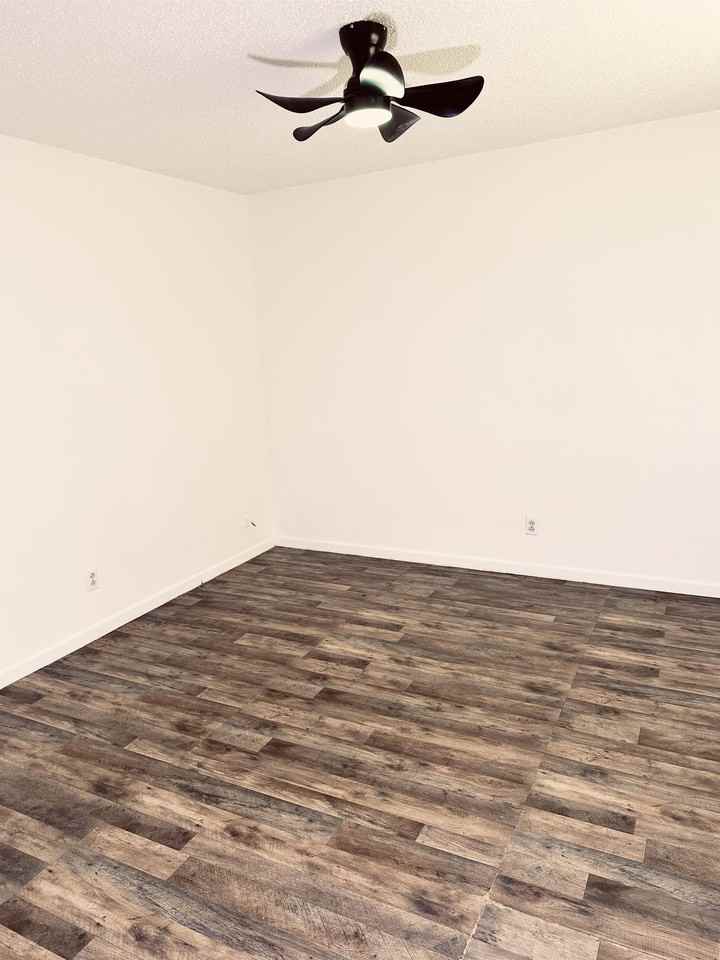 703 North Gilmer St. - Photo 5 of 45